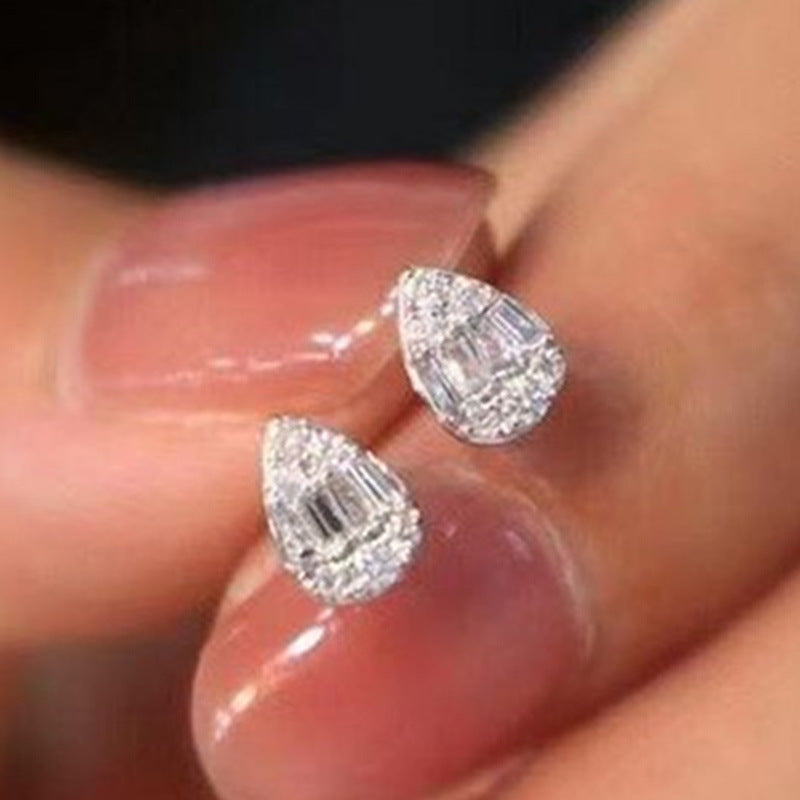 Charming Piece for Any Occasion