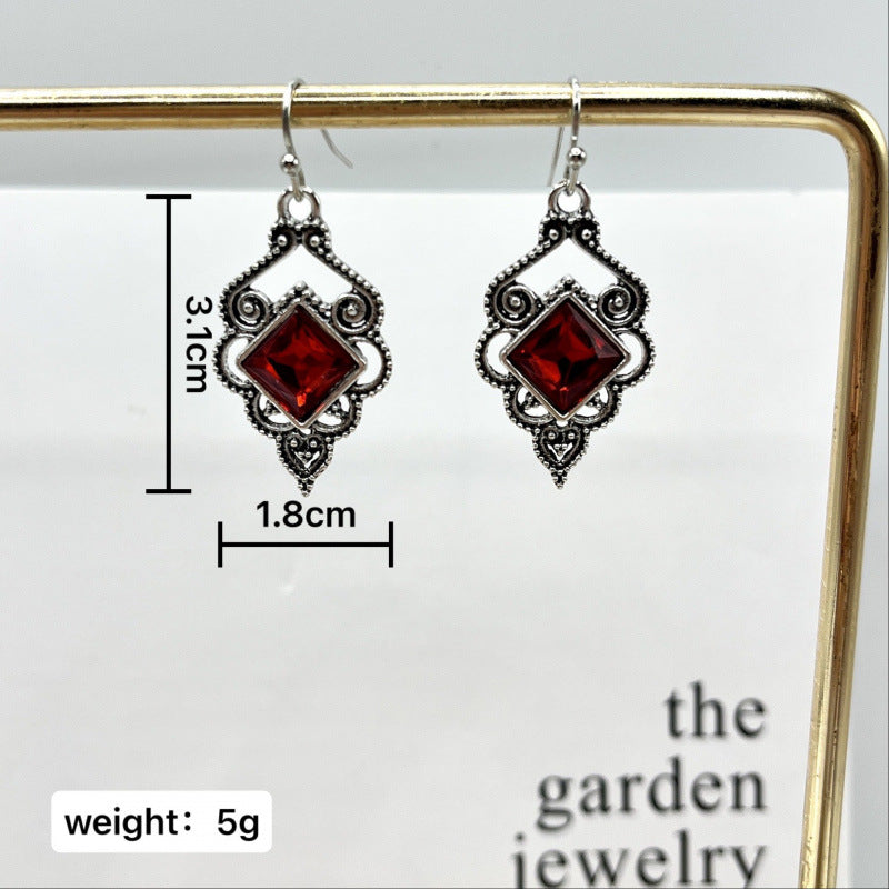 Romantic Silver Earring for Special Moments