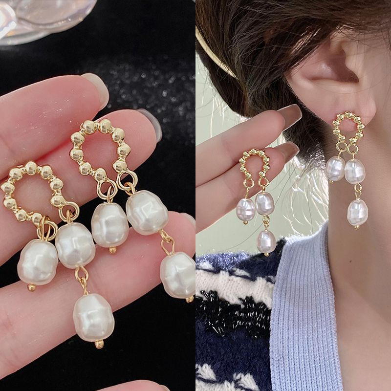 Charming Pearl Earring for Any Occasion