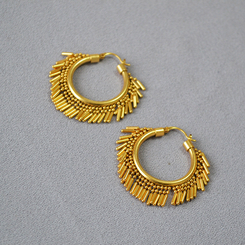 Romantic Gold Earring for Special Moments