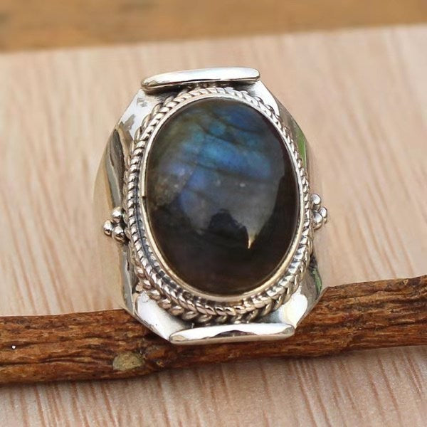 Classic Ring with Timeless Appeal
