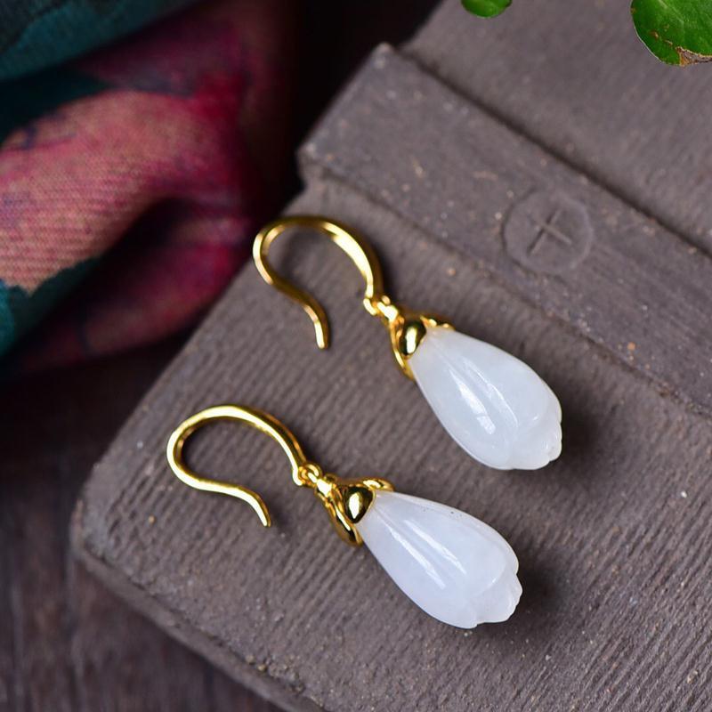 Classic Gold Piece with Timeless Appeal