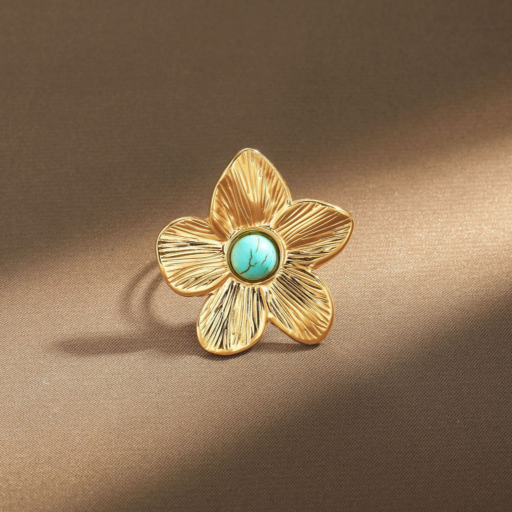 Stunning Gold Ring for Daily Wear