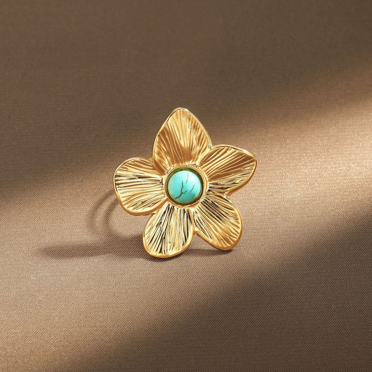 Stunning Gold Ring for Daily Wear