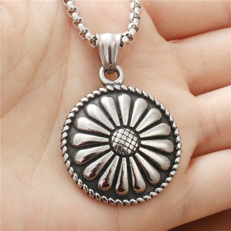Classic Pendant with Timeless Appeal
