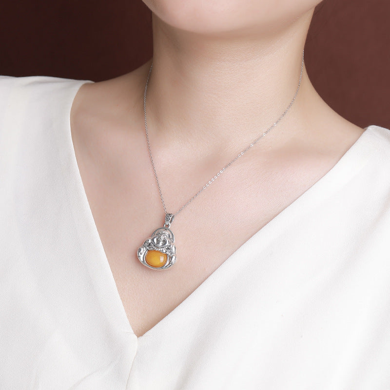 Classic Silver Pendant with Timeless Appeal
