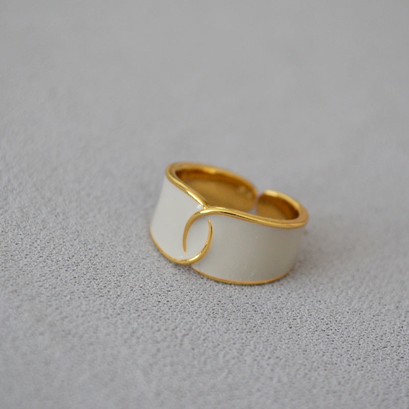 Romantic Gold Ring for Special Moments