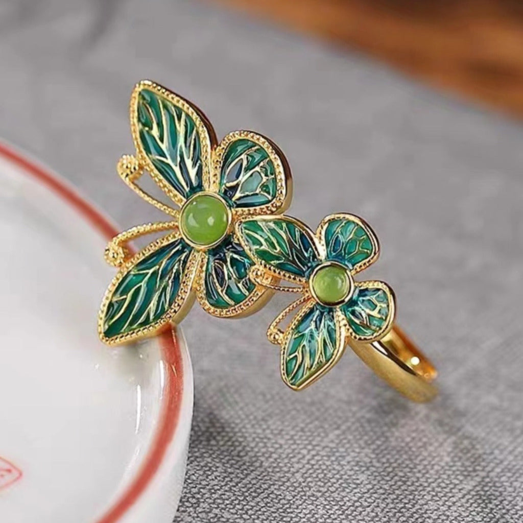 Charming Gold Ring for Any Occasion