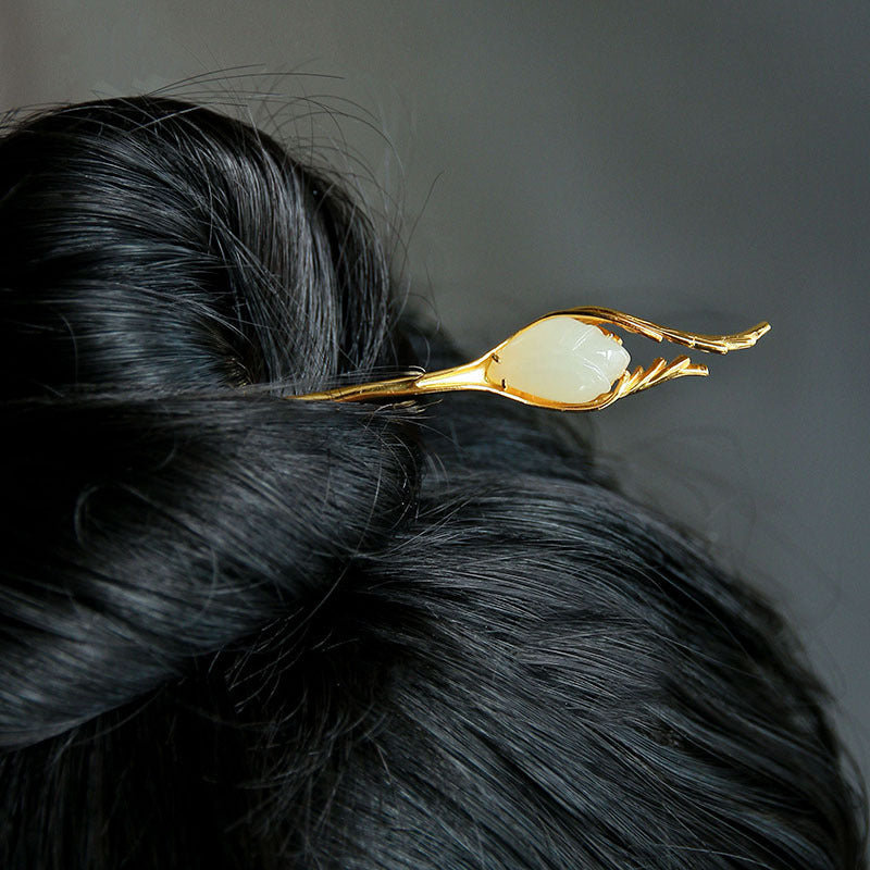 Classic Gold Piece with Timeless Appeal