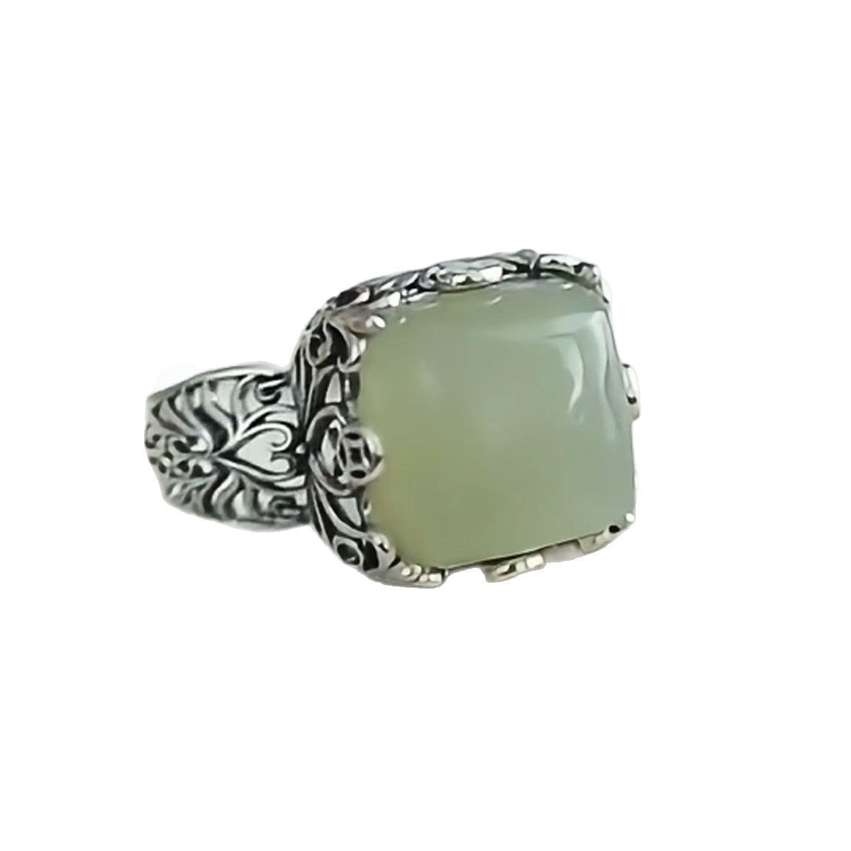 Classic Silver Ring with Timeless Appeal