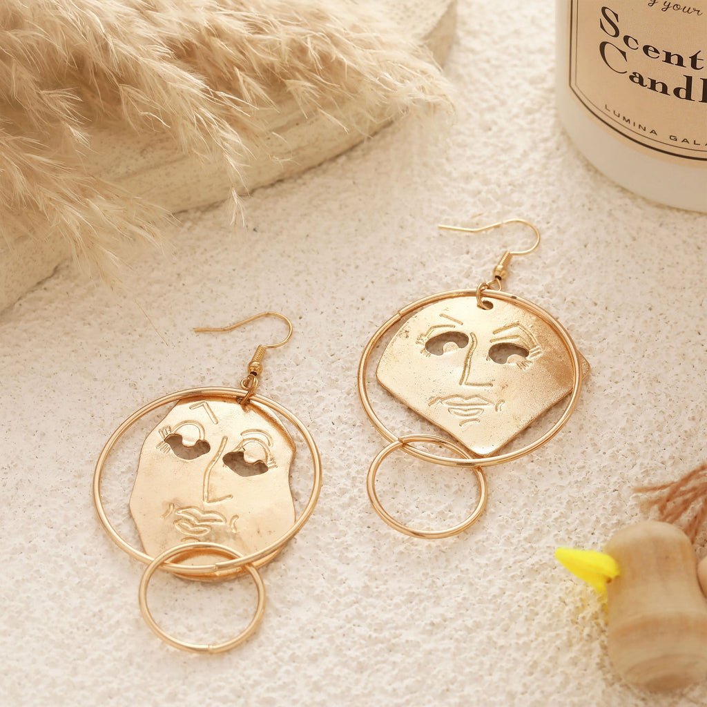 Beautiful Gold Earring with Unique Style