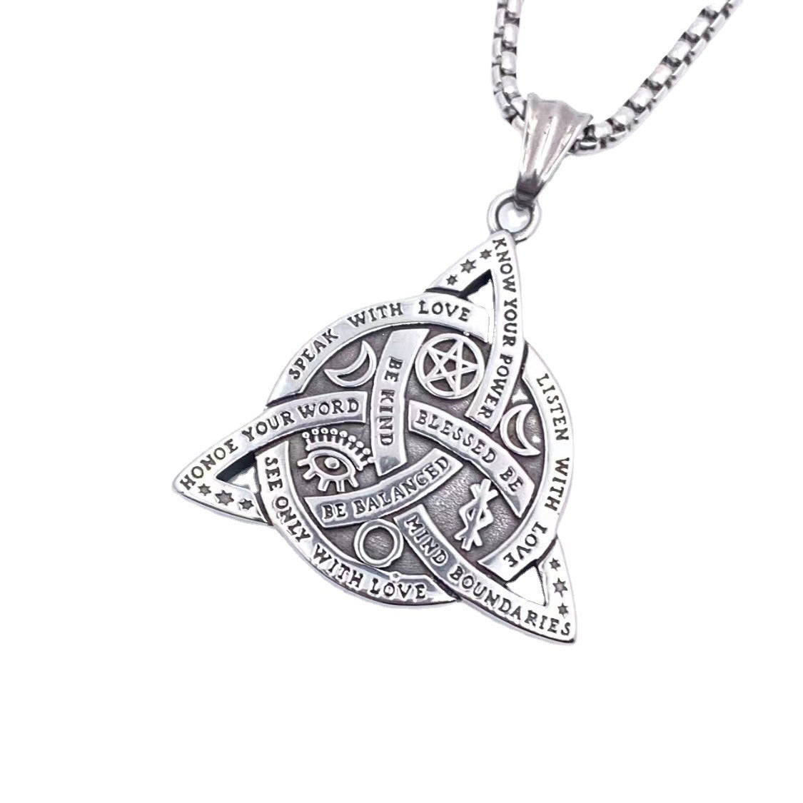 Elegant Pendant for Every Occasion