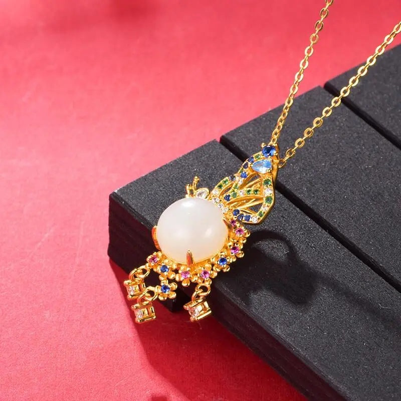Classic Silver Necklace with Timeless Appeal