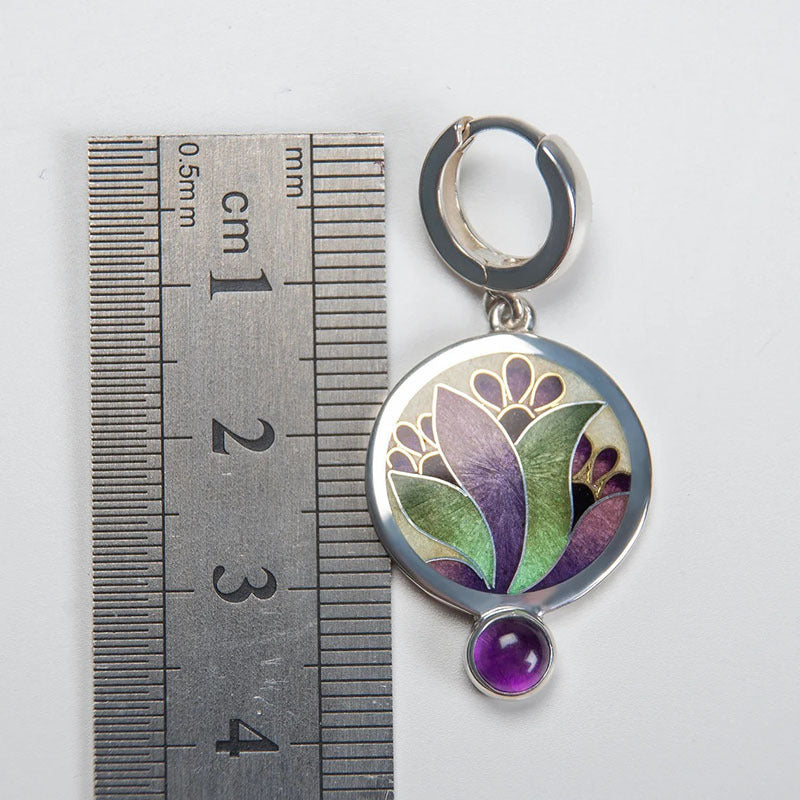 Charming Silver Earring for Any Occasion