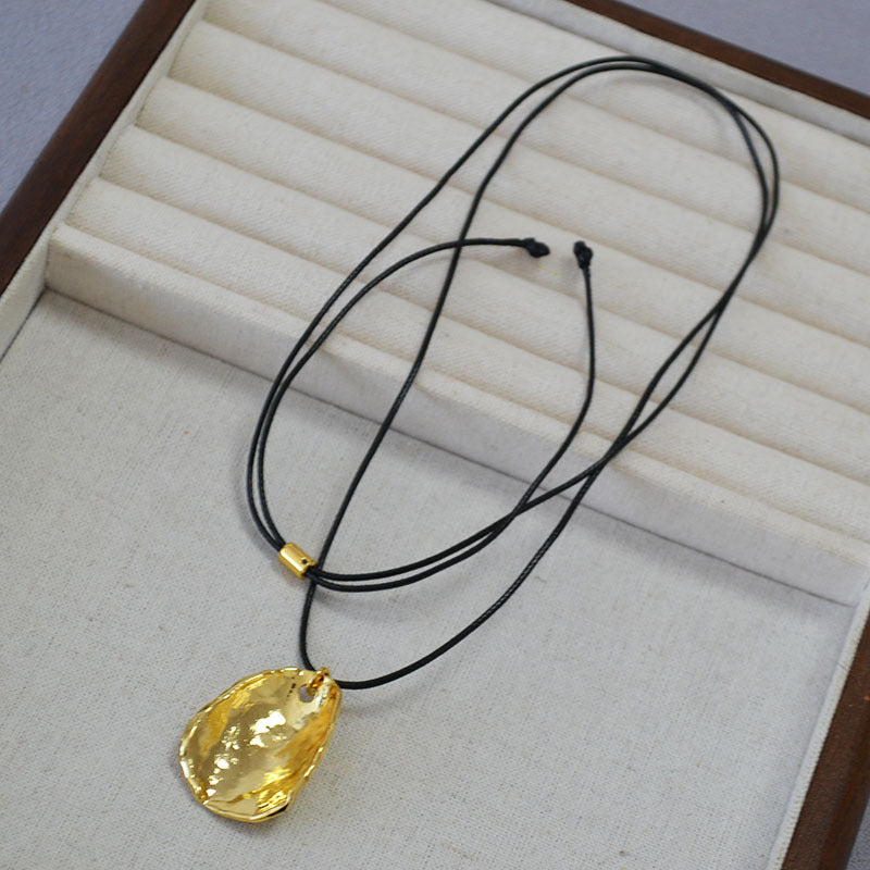 Stunning Gold Necklace for Daily Wear