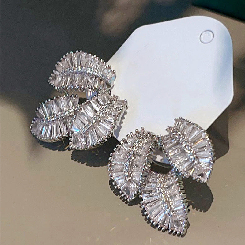 Charming Piece for Any Occasion