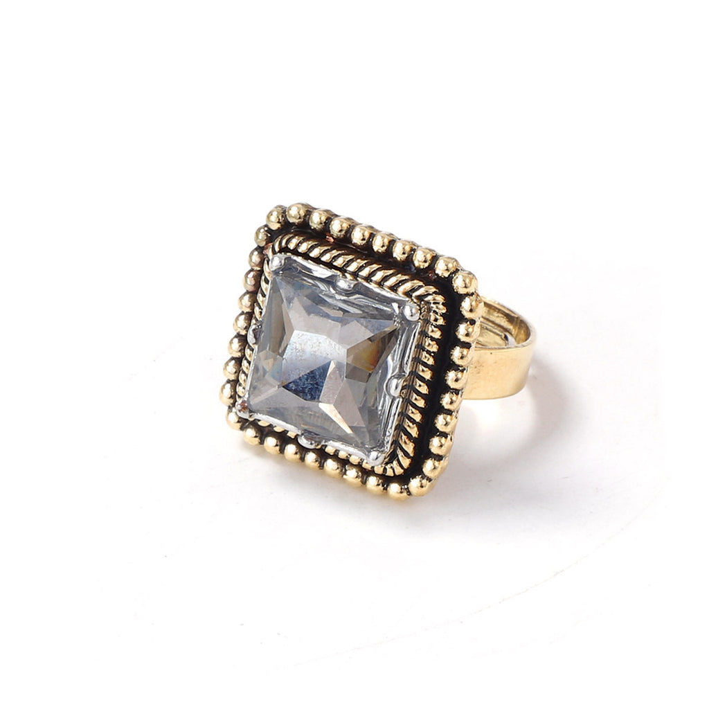 Charming Piece for Any Occasion