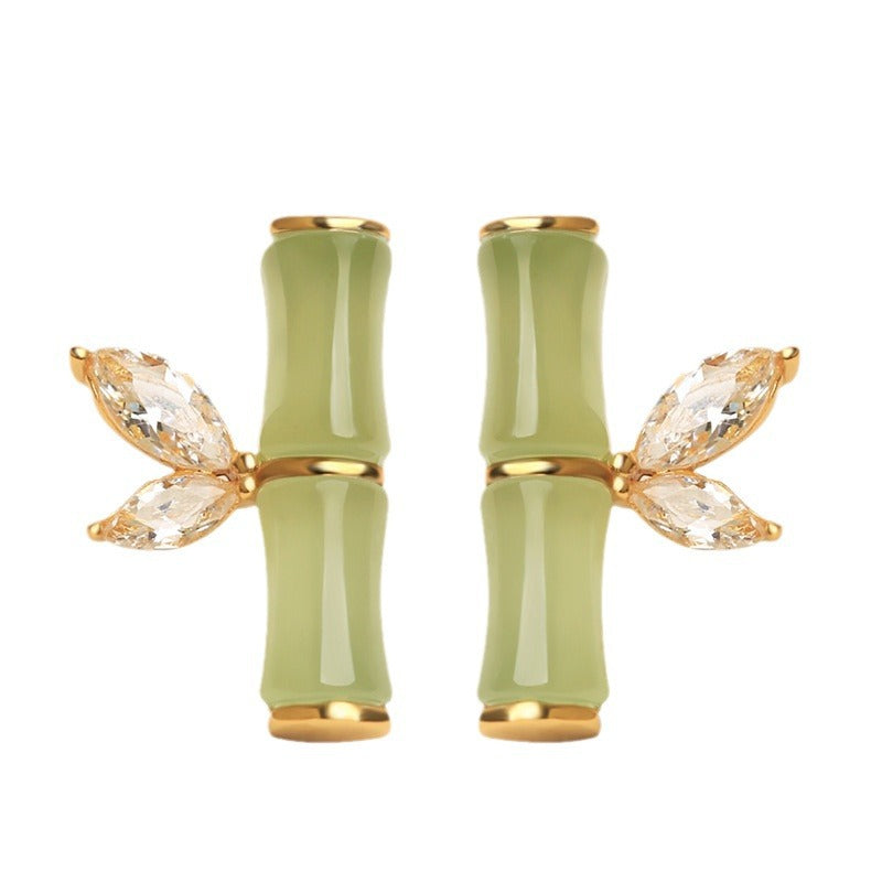 Romantic Silver Earring for Special Moments
