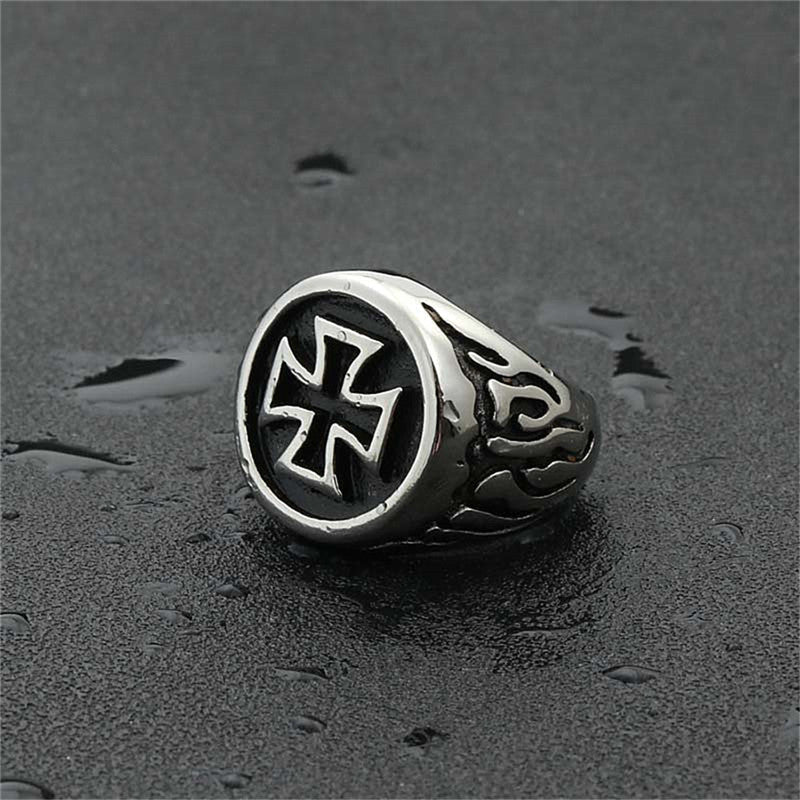 Classic Ring with Timeless Appeal