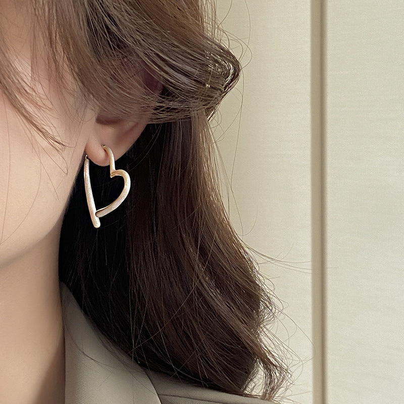 Delicate Artisan Pearl Earring