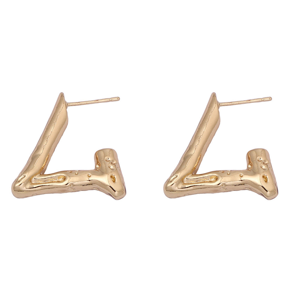 Romantic Gold Earring for Special Moments
