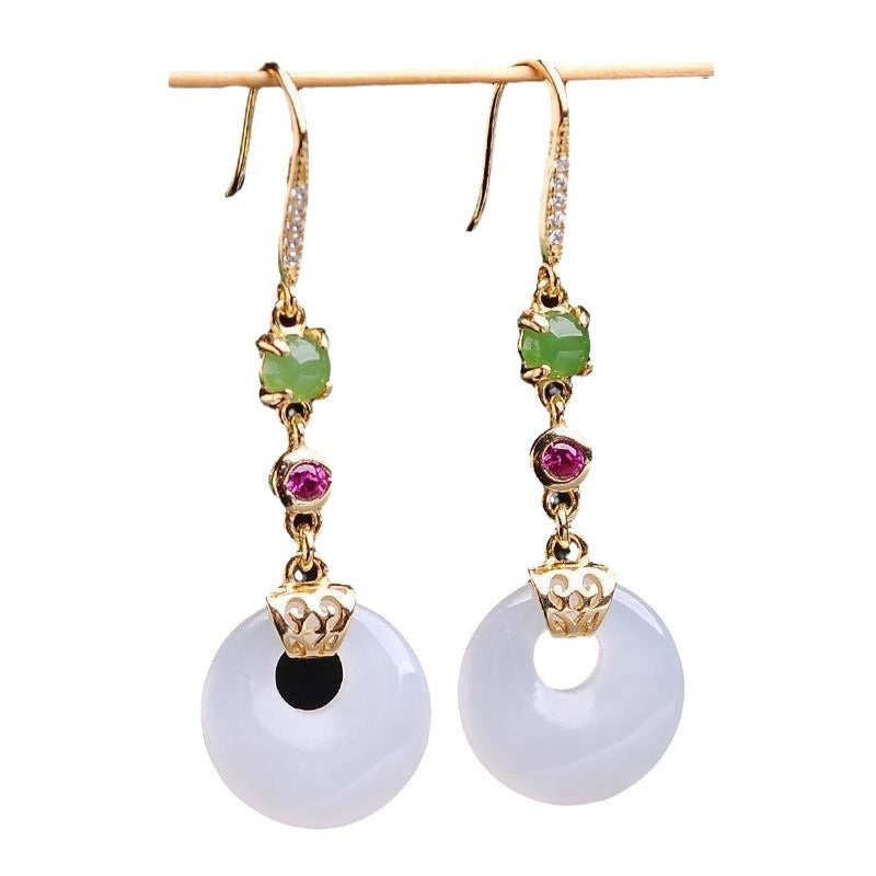 Charming Silver Earring for Any Occasion