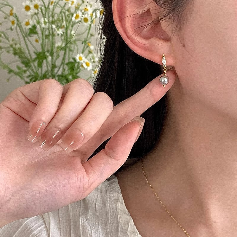 Romantic Pearl Earring for Special Moments