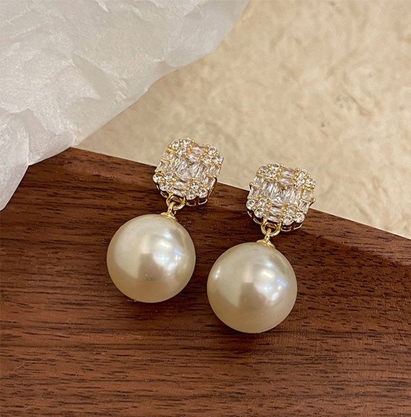 Elegant Pearl Earring for Every Occasion