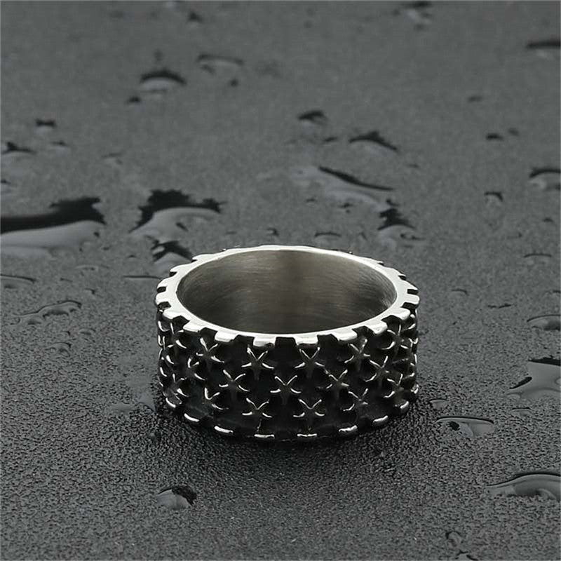 Classic Ring with Timeless Appeal