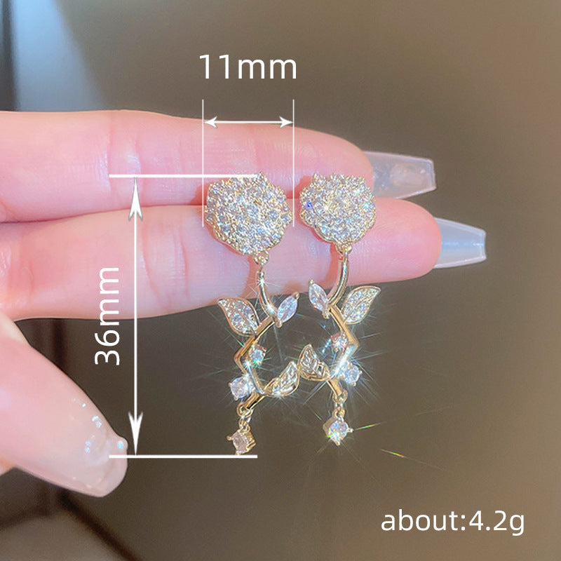 Elegant Earring for Every Occasion