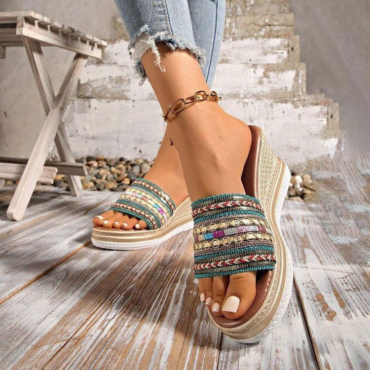 Graceful Orthopedic Sandals for Modern Look