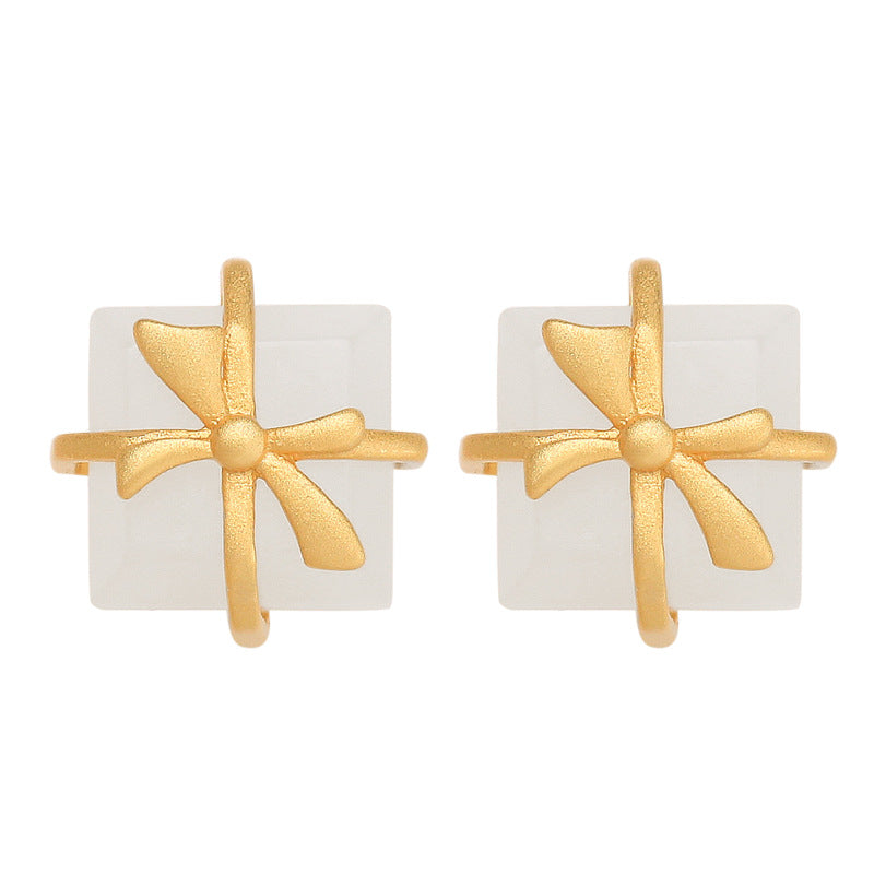 Romantic Gold Earring for Special Moments