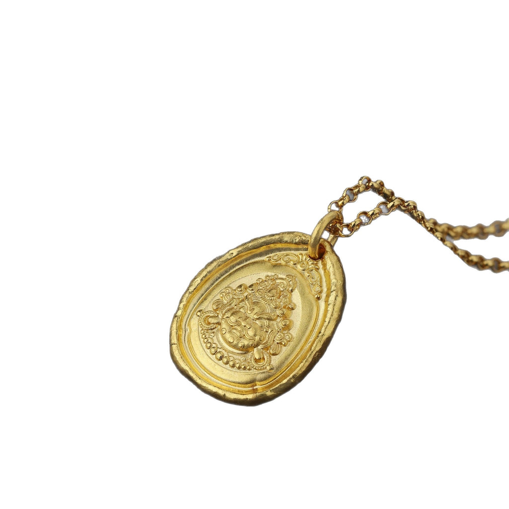 Elegant Piece for Every Occasion