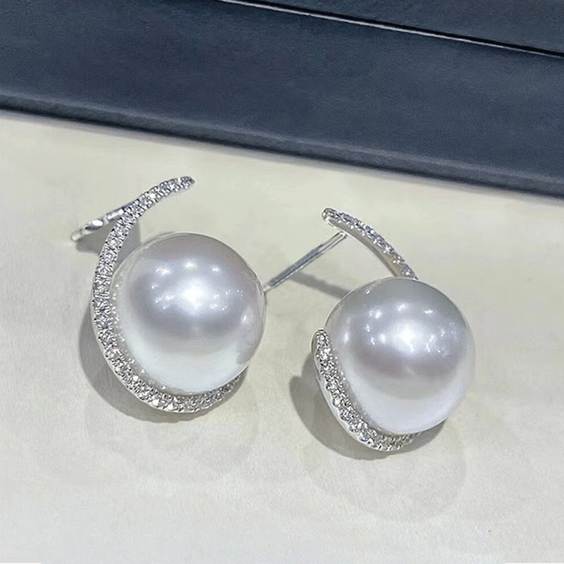 Stunning Pearl Earring for Daily Wear