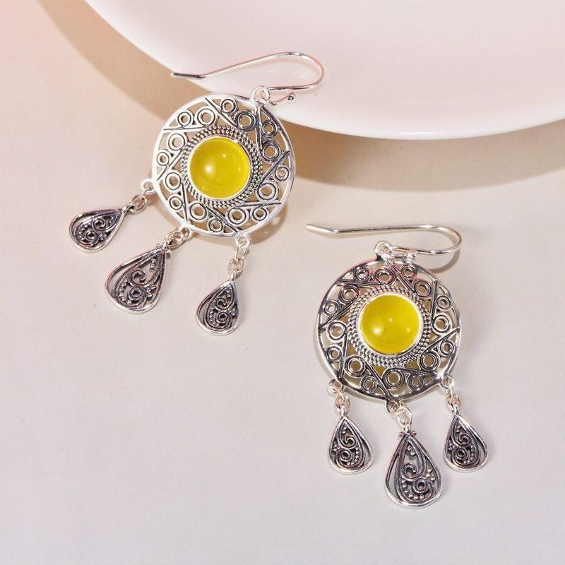 Charming Silver Earring for Any Occasion