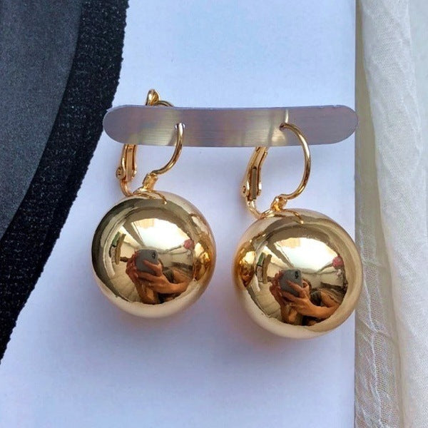 Classic Earring with Timeless Appeal