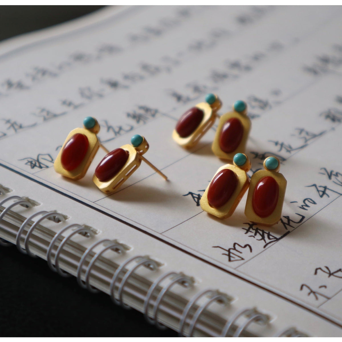 Romantic Gold Earring for Special Moments