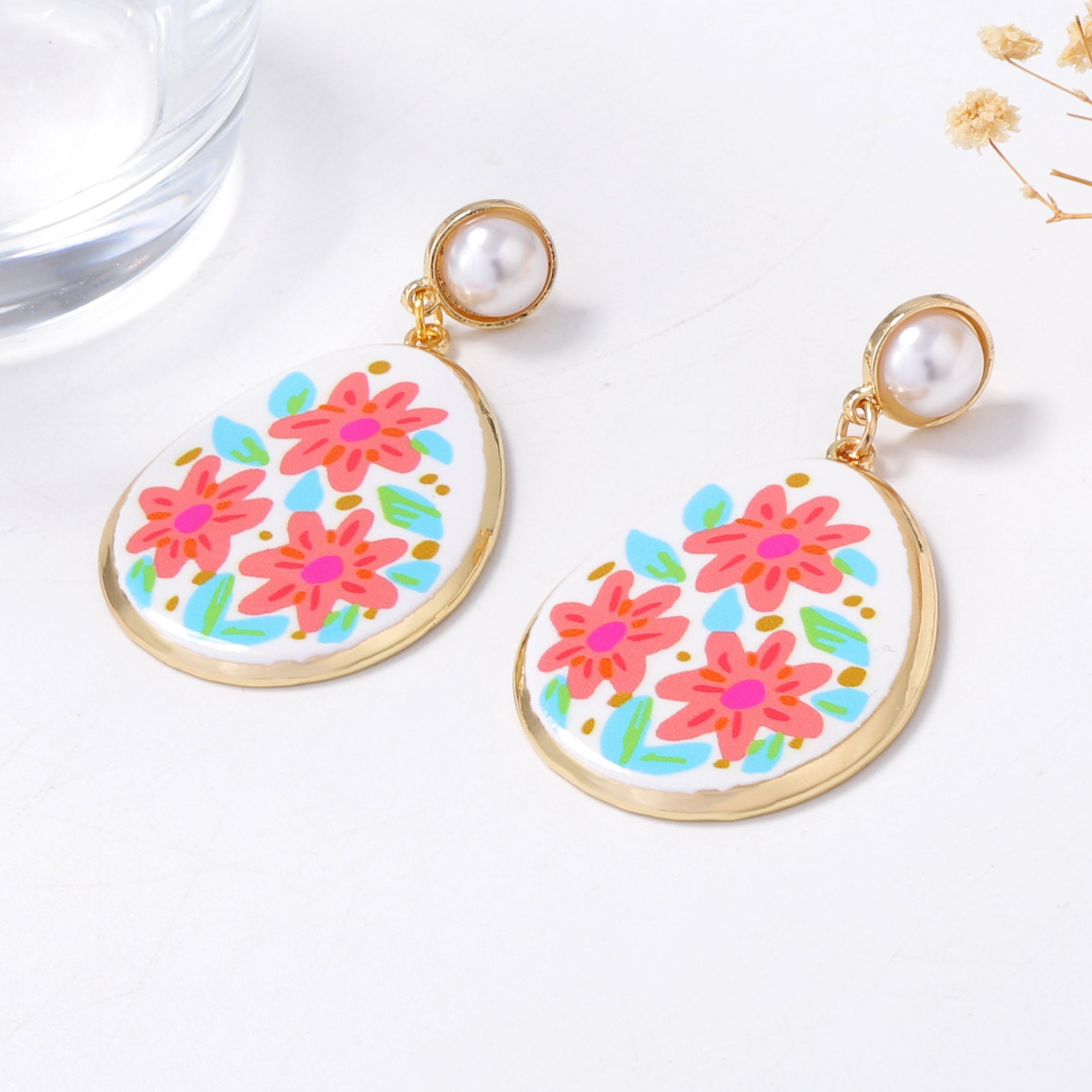Charming Piece for Any Occasion