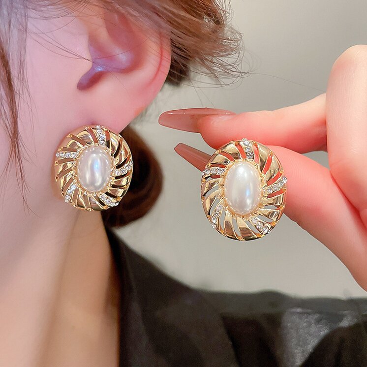 Delicate Artisan Pearl Earring