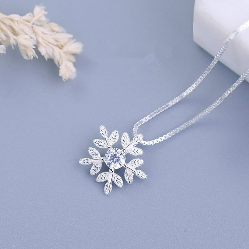 Stunning Silver Necklace for Daily Wear