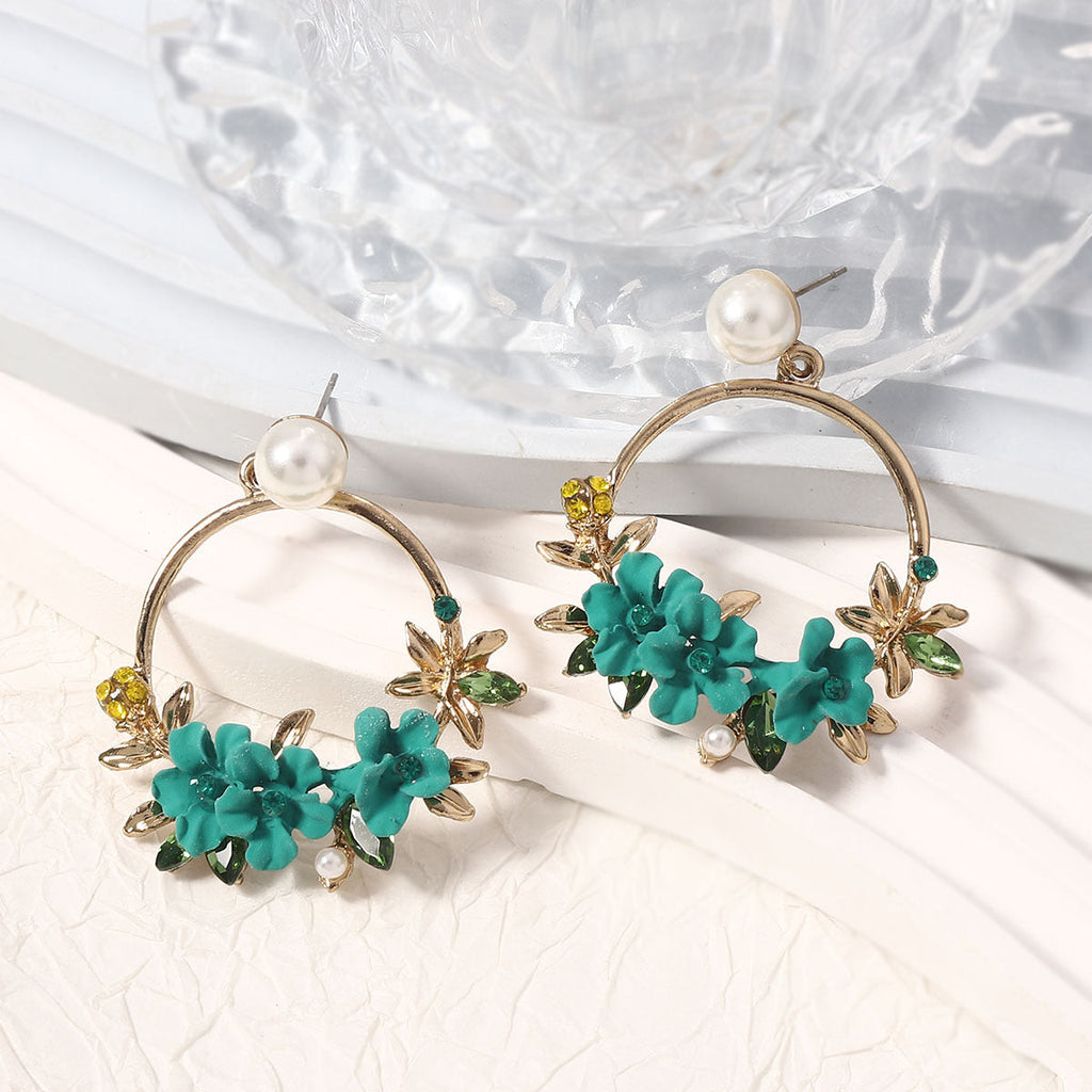 Stunning Pearl Earring for Daily Wear