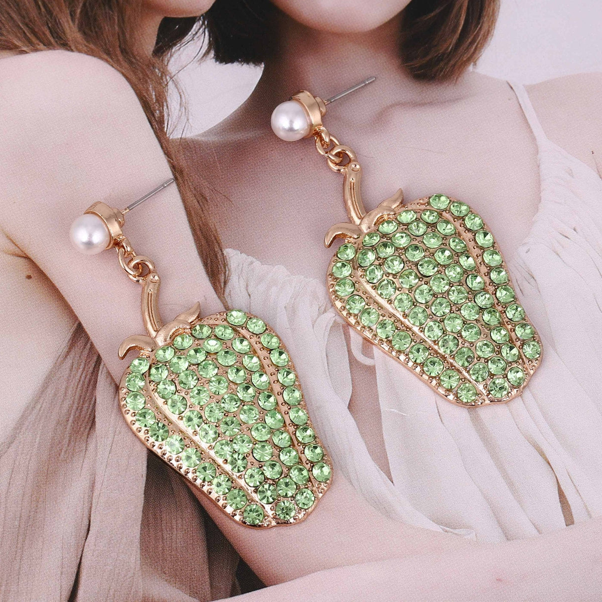 Charming Earring for Any Occasion
