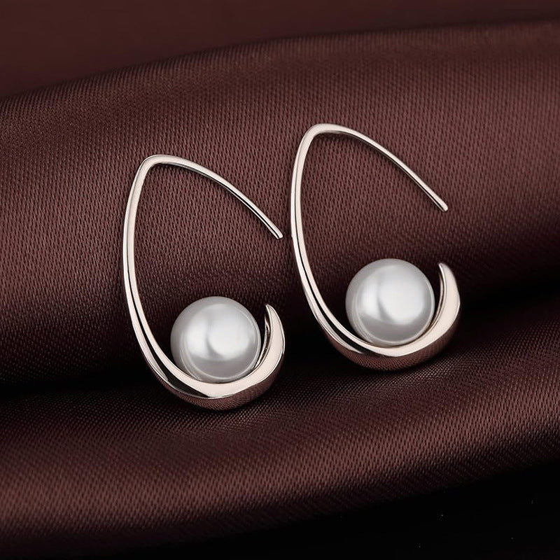 Stunning Pearl Earring for Daily Wear