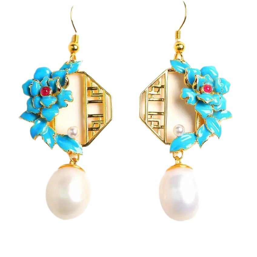 Elegant Silver Earring for Every Occasion