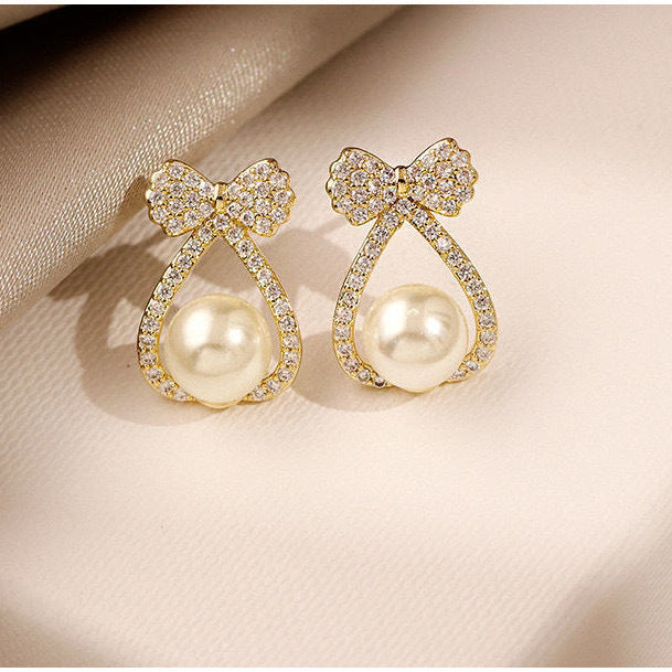 Stunning Pearl Earring for Daily Wear