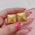 Elegant Gold Earring for Every Occasion