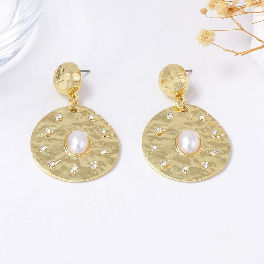 Charming Piece for Any Occasion