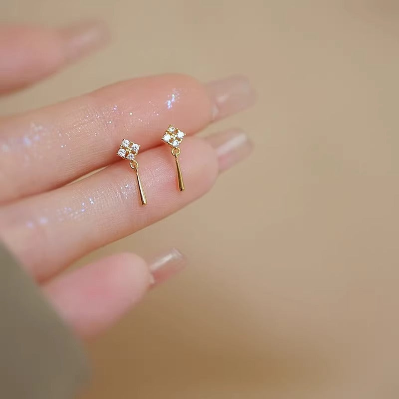 Stunning Earring for Daily Wear