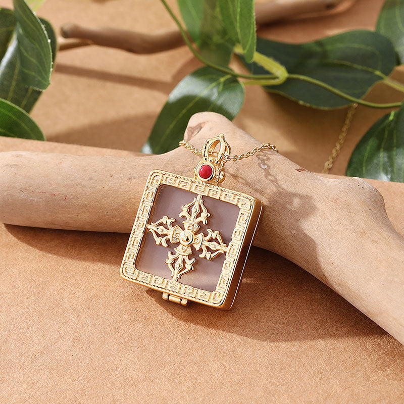 Charming Gold Necklace for Any Occasion