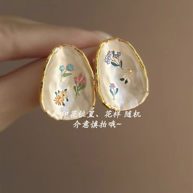 Classic Earring with Timeless Appeal
